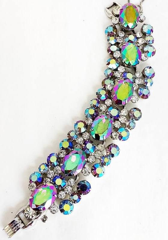 Front view of AB Oval Bracelet 5 Link