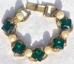 Green Square Pearl Bracelet 5 Link
