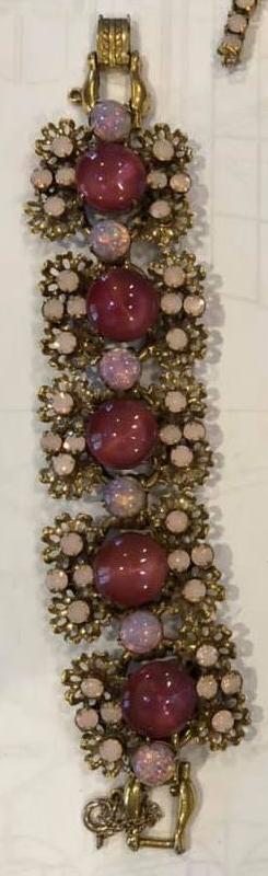Front view of Pink Cabochons Bracelet 5 Link