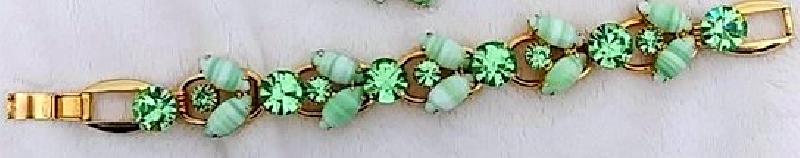 Front view of Green Cabochons Striped Bracelet 5 Link