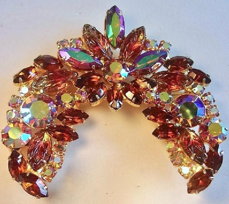 Front view of Topaz Cabochons Molded/Cut Brooch
