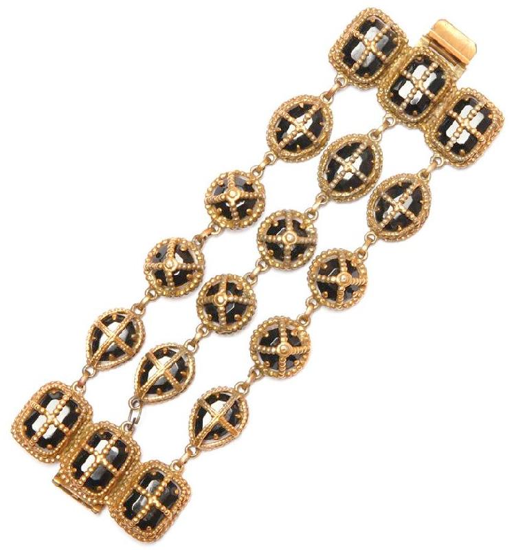 Front view of Black (jet) Emerald Cut Bracelet Flat Push In