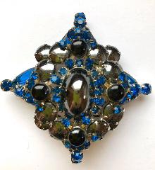 Hematite Cabochons Pin Pendant