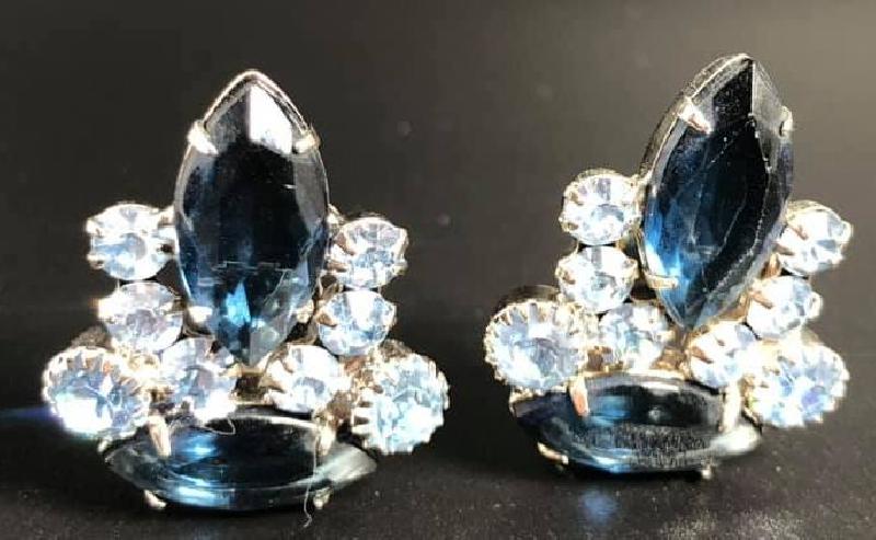 Front view of Blue Navettes Earrings Clip