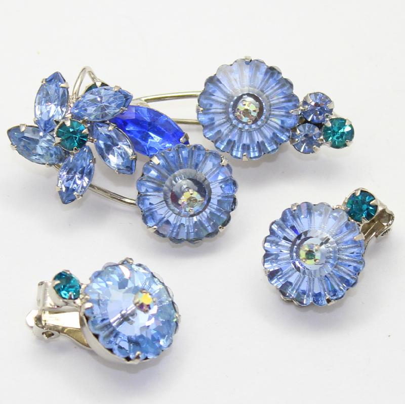 Front view of Blue Navettes Rivoli/Margarita Brooch