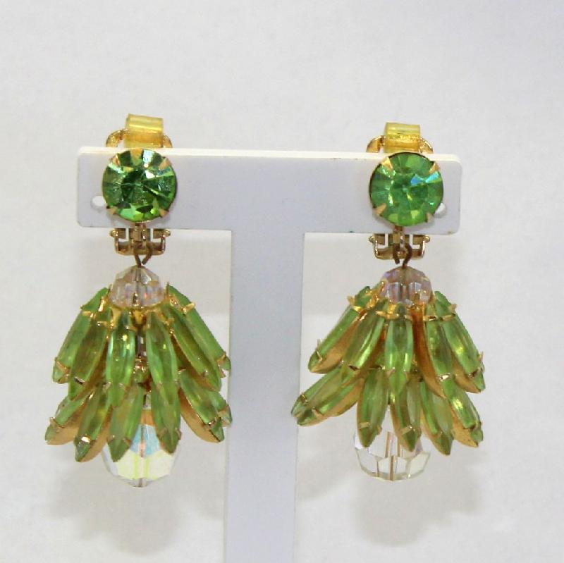 Front view of Green Navettes Earrings Clip