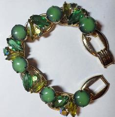 Green Cabochons Bracelet 5 Link