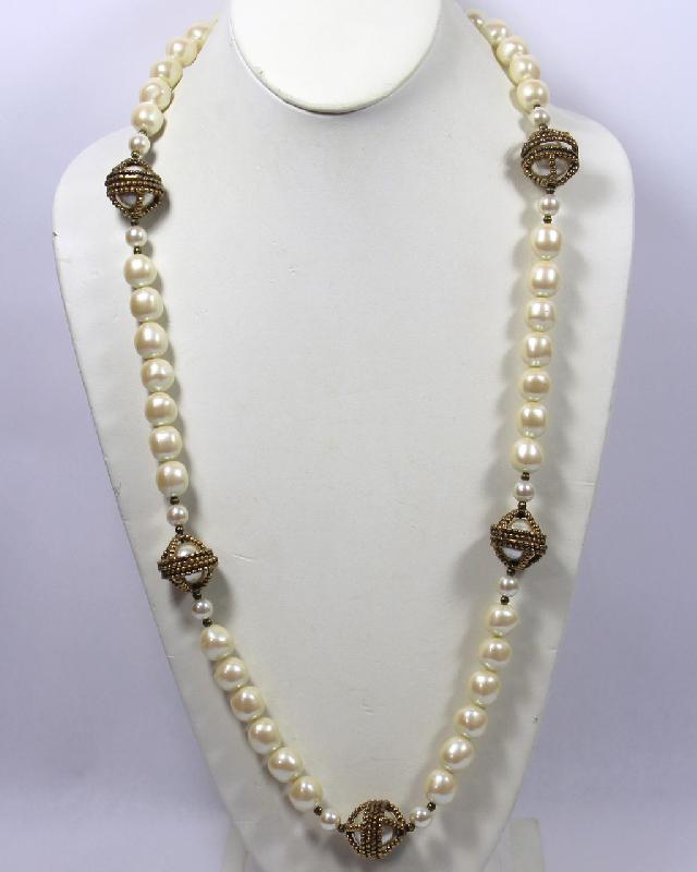 Front view of White (chalk Or Milk) Pearl Necklace
