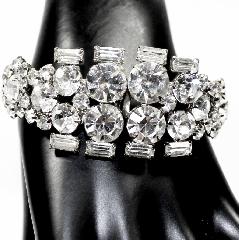 Clear Baguettes Bracelet Clamper