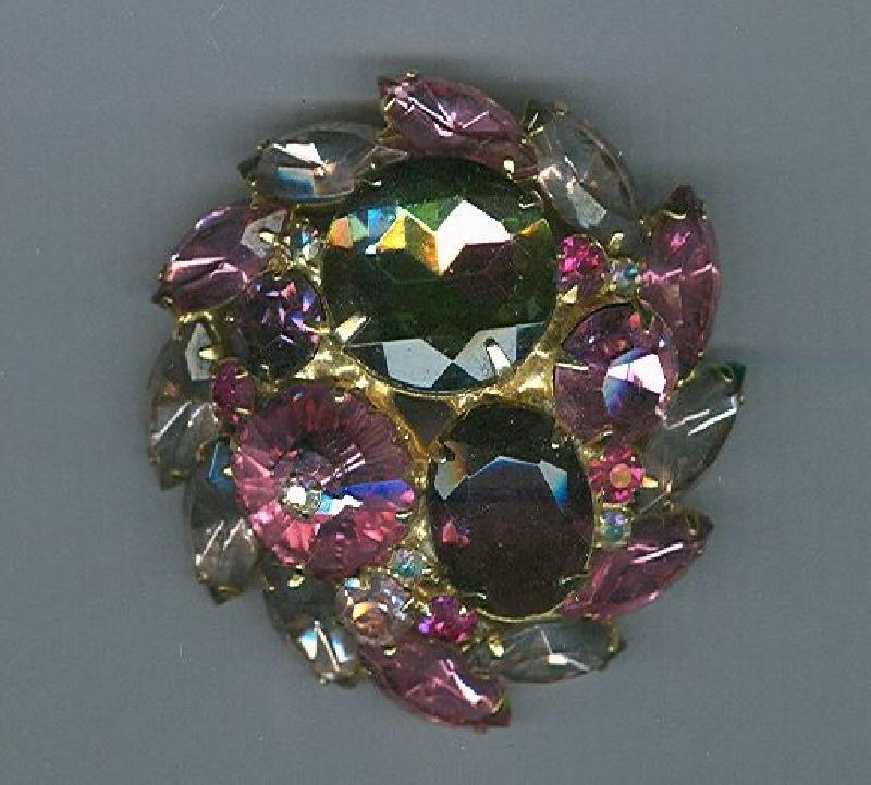 Front view of Pastel Oval Rivoli/Margarita Brooch
