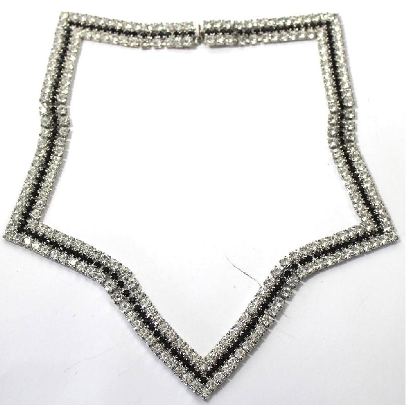 Front view of Black (jet) Chatons Only Necklace