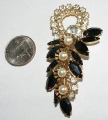 Black (jet) Navettes Pearl Brooch