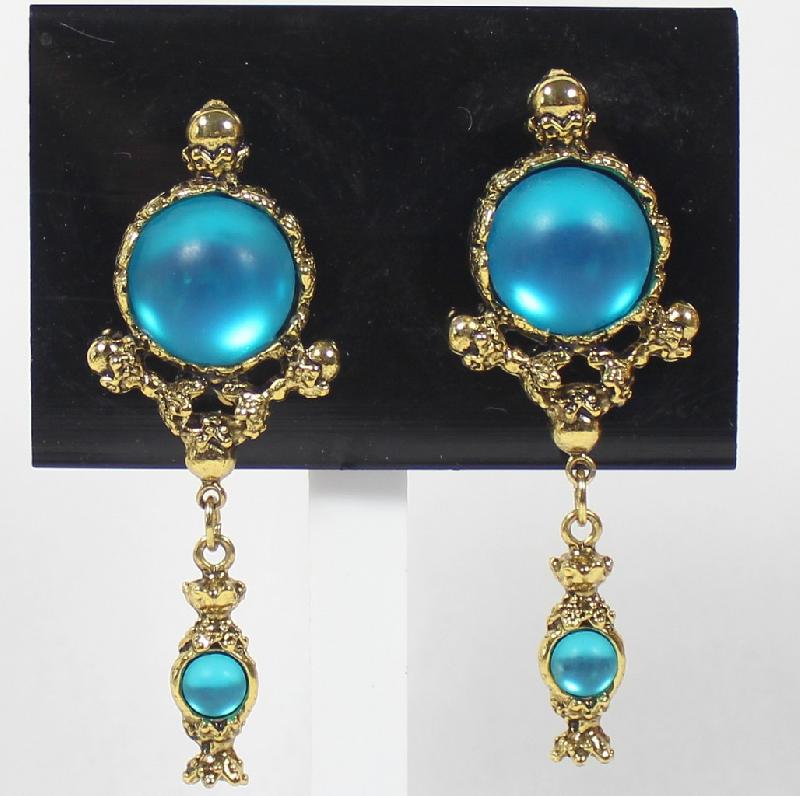 Front view of Blue Cabochons Frosted Earrings Clip