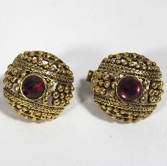 Purple (cardinal) Cabochons Other
