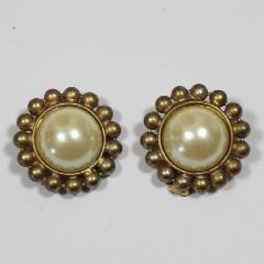 Cabochons Pearl Earrings Clip