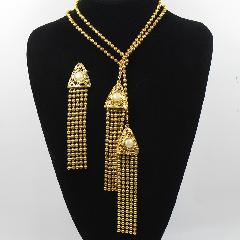 Cabochons Pearl Necklace