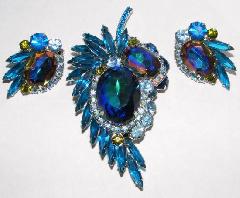 Blue Oval Multi-Color/Shaded Brooch