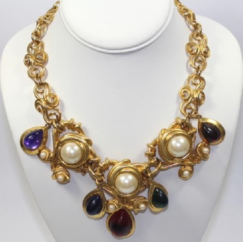 Front view of Multiple Colors Cabochons Necklace