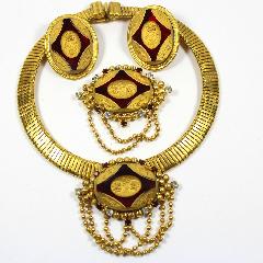 Red Oval Molded/Cut Necklace