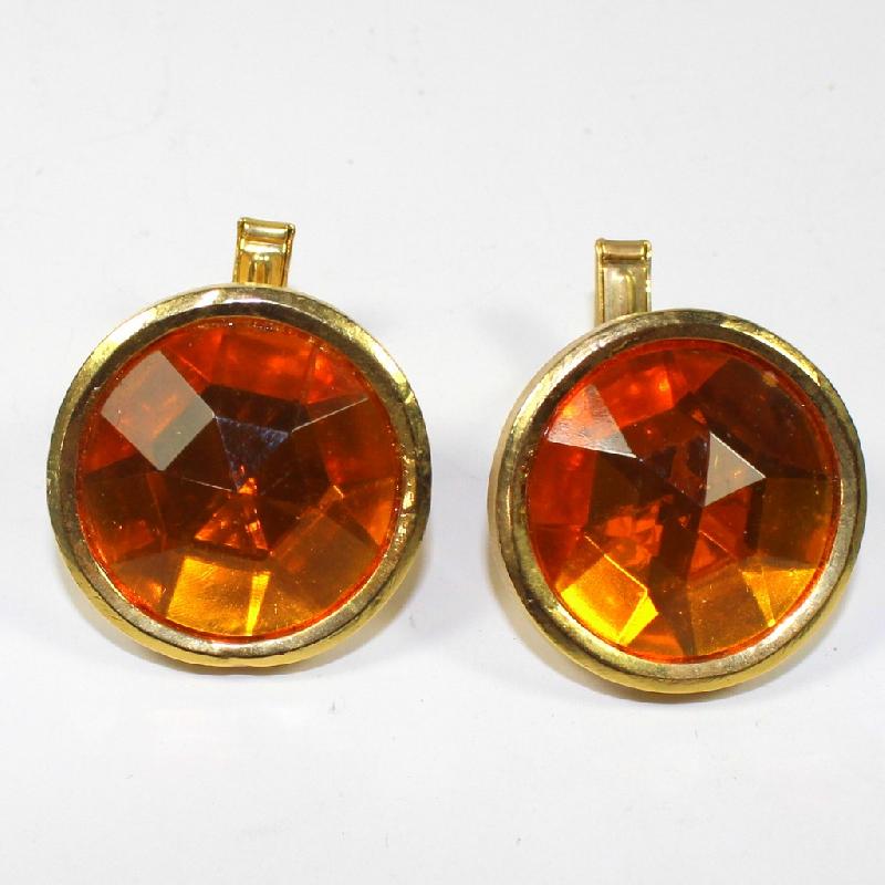 Front view of Topaz Chatons Only Plastic Other