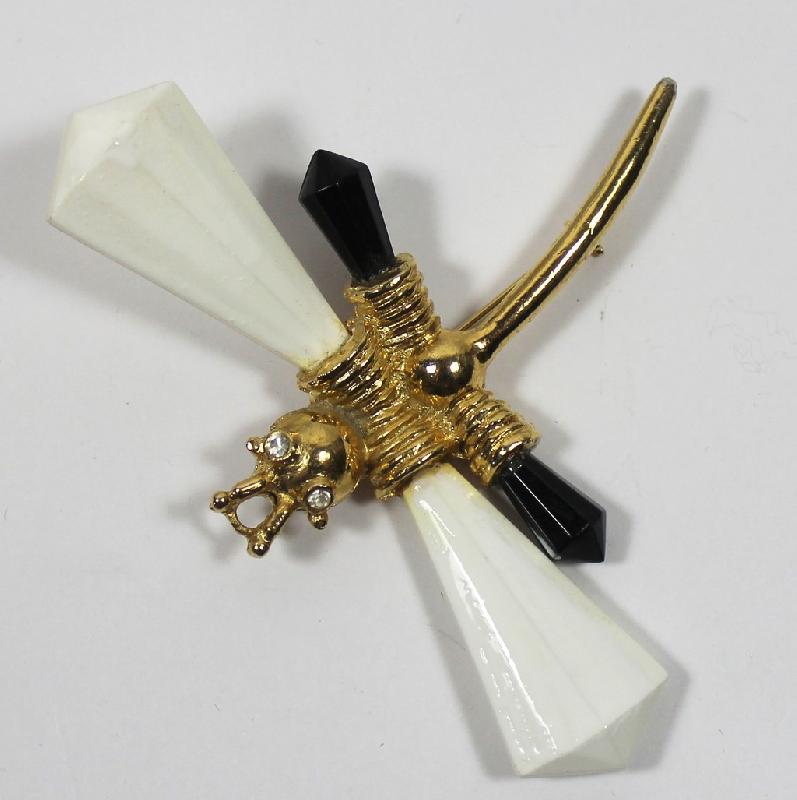 Front view of White (chalk Or Milk) Plastic Brooch
