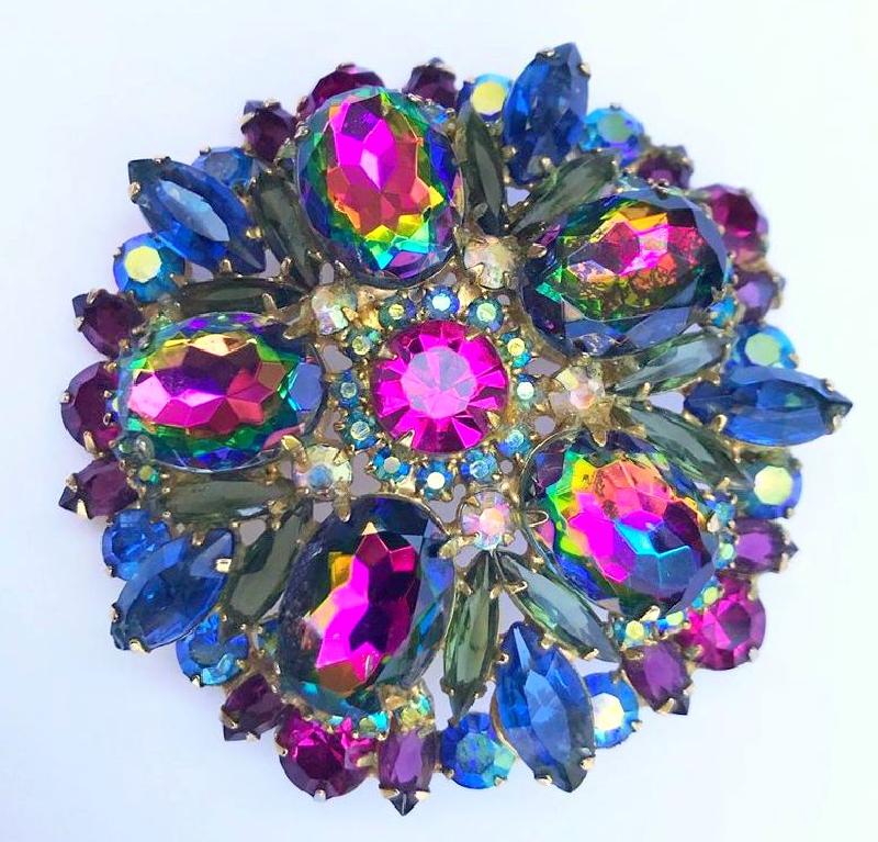 Front view of Multiple Colors Oval Multi-Color/Shaded Brooch