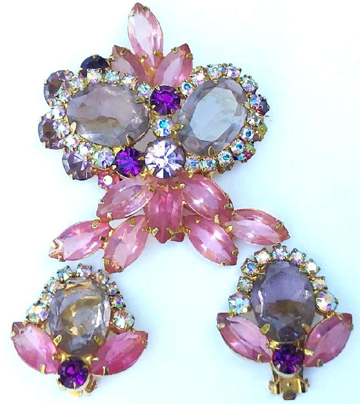 Front view of Pastel Oval Brooch