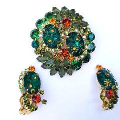 Green Cabochons Molded/Cut Brooch