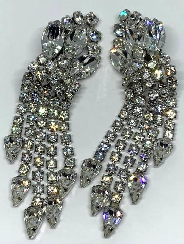 Front view of Clear Pear Earrings Clip