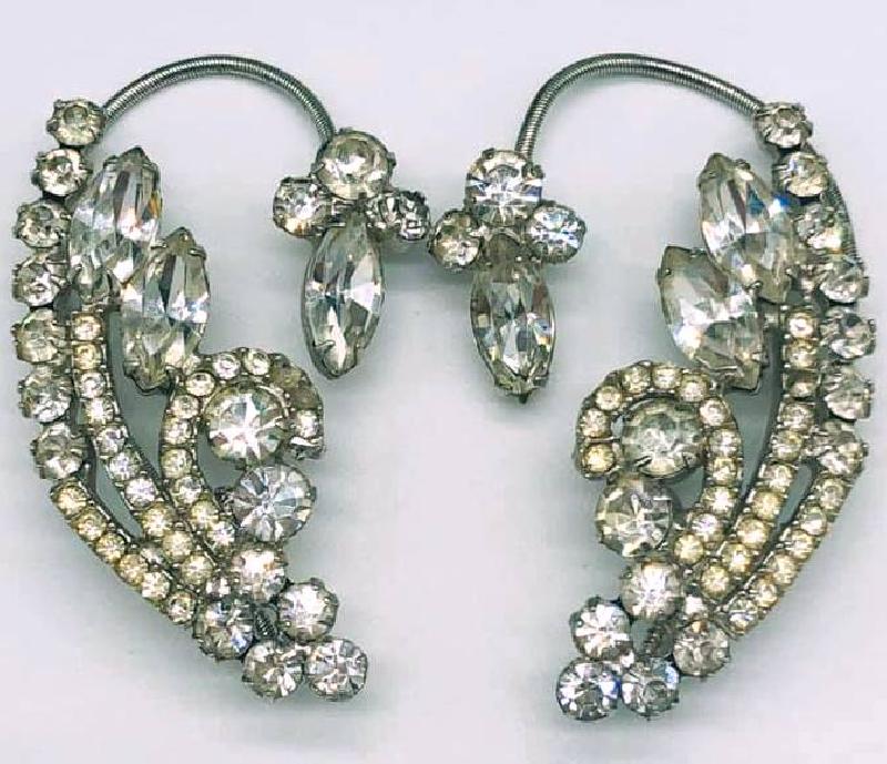 Front view of Clear Navettes Earrings Wire