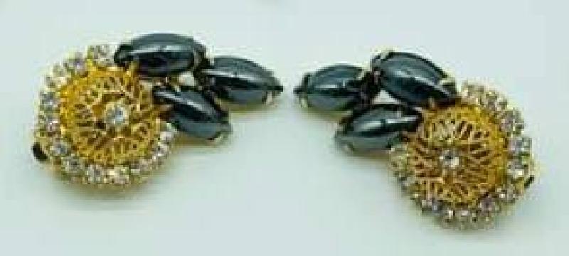 Front view of Hematite Cabochons Earrings Clip