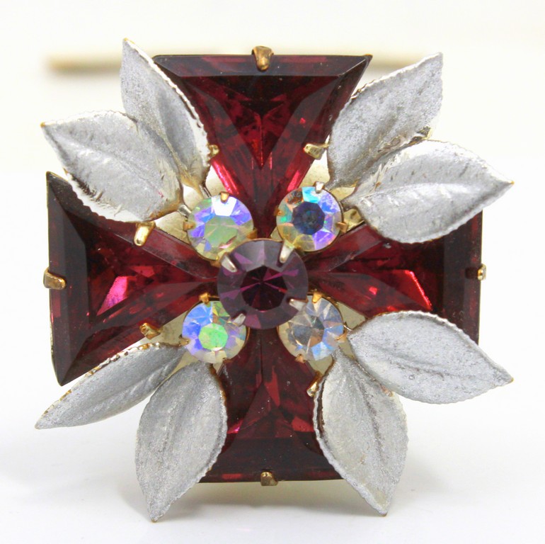 Front view of Purple (cardinal) Triangle Brooch