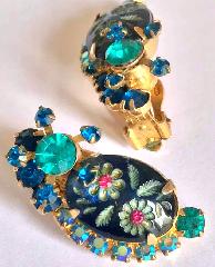 Blue Cabochons Molded/Cut Earrings Clip