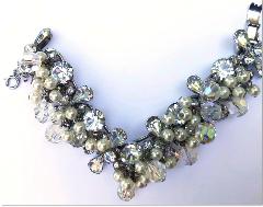 Clear Pear Pearl Bracelet 5 Link