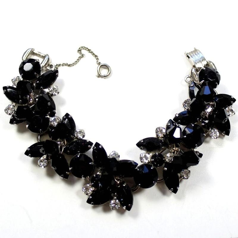 Front view of Black (jet) Navettes Bracelet 5 Link