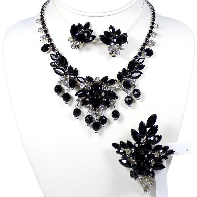 Front view of Black (jet) Navettes Necklace