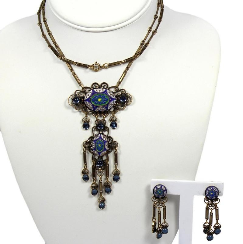 Front view of Blue Cabochons Molded/Cut Necklace