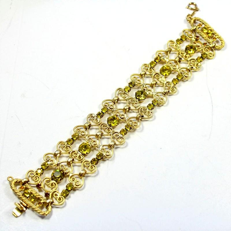 Front view of Green Chatons Only Bracelet Flat Push In
