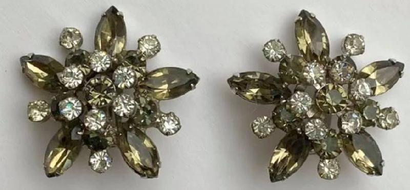 Front view of Gray (black Diamond) Navettes Earrings Clip