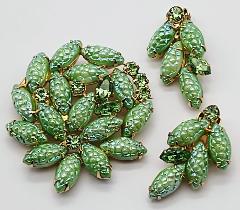 Green Cabochons Molded/Cut Brooch