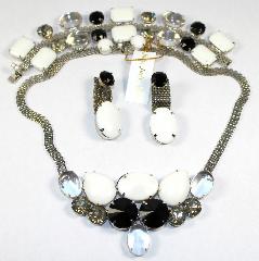 White (chalk Or Milk) Emerald Cut Bracelet Flat Push In