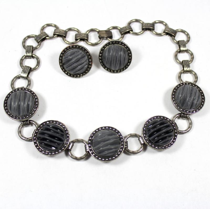 Front view of Gray (black Diamond) Cabochons Molded/Cut Earrings Clip