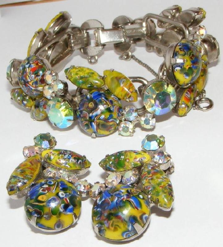 Front view of Yellow Cabochons Spotted Bracelet 5 Link