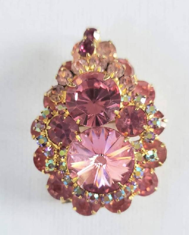 Front view of Pink Chatons Only Rivoli/Margarita Pin Pendant