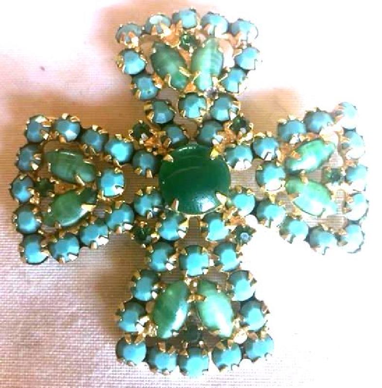 Front view of Green Cabochons Striped Pin Pendant