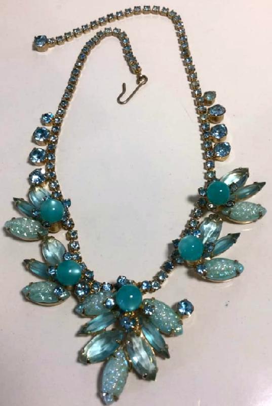 Front view of Turquoise Cabochons Molded/Cut Necklace