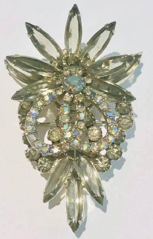 Front view of Gray (black Diamond) Navettes Pin Pendant