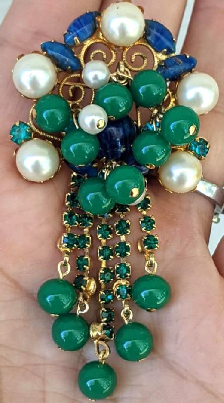 Front view of Multiple Colors Cabochons Pearl Brooch