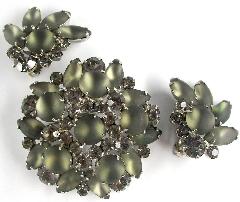 Gray (black Diamond) Cabochons Frosted Earrings Clip