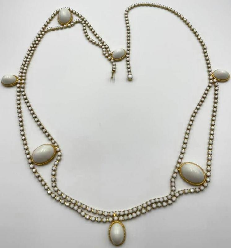 Front view of White (chalk Or Milk) Cabochons Belt